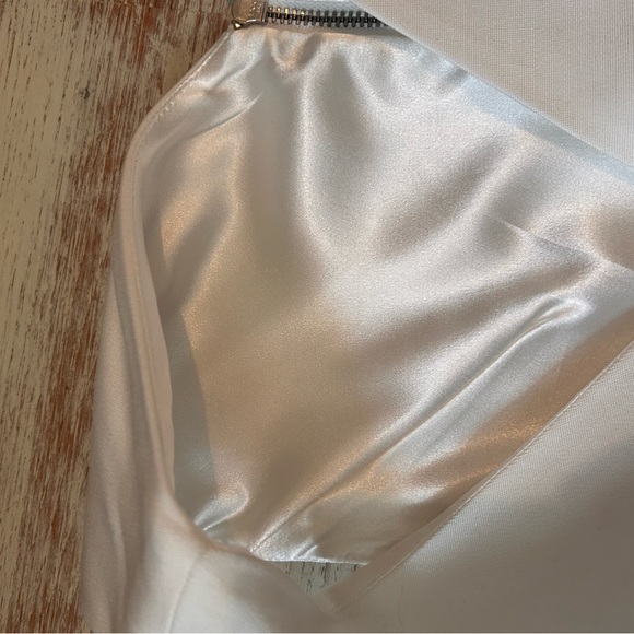 French Connection - Picture 7 of 10